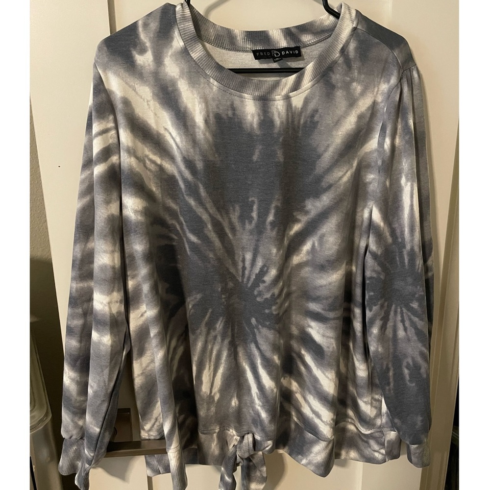 Gray and White Tye Dye | Boho Tie Shirt